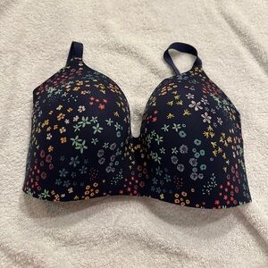 Knix bra size 6. Wingwoman contour